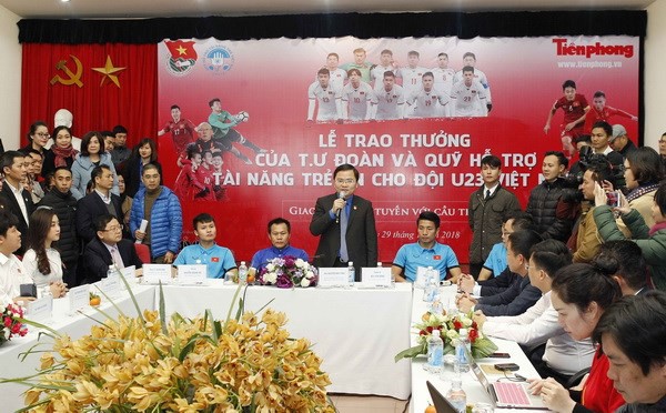 Không thu thuế tiền thưởng là quà tặng cầu thủ U23 Việt Nam - Ảnh 1.