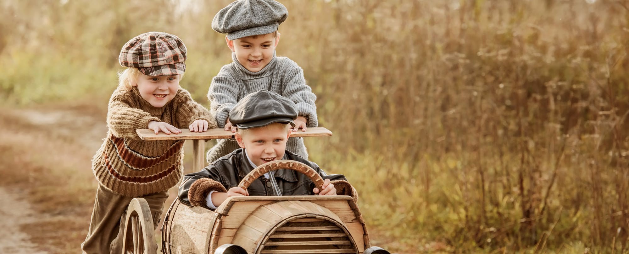 Em hồn nhiên thì em bình yên: Chính sự ngây thơ làm cho ta được yêu mến, giảm nhẹ những rối ren và đen tối của cuộc đời