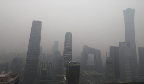 Sương mù ô nhiễm của Bắc Kinh trở lại do dân chúng dùng nước hoa và gel xịt tóc? - Ảnh 2.