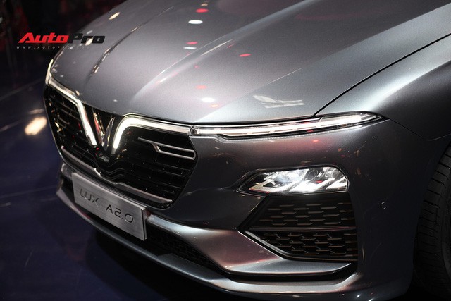 HOT: Chi tiết ngoại thất sedan VinFast LUX A2.0 vừa ra mắt hoành tráng tại Paris Motor Show 2018 - Ảnh 6.