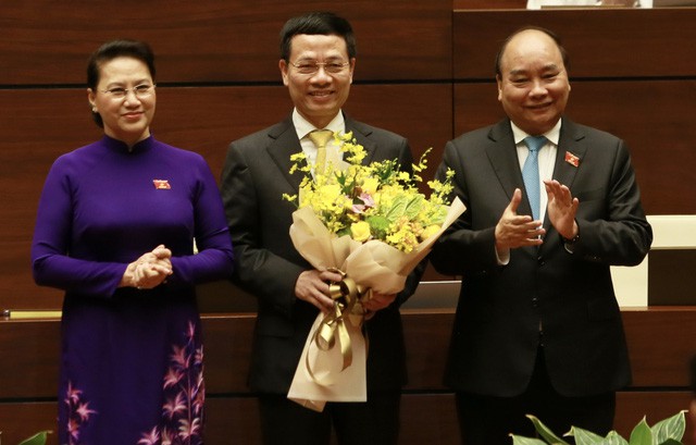 Tiểu sử ông Nguyễn Mạnh Hùng, tân Bộ trưởng Bộ Thông tin và Truyền thông - Ảnh 2.