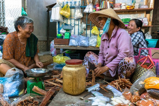  Chàng nhiếp ảnh bại não ở Sài Gòn từng bị trường cấp 2 từ chối: Nhiều người hỏi mình đi học làm gì, lớn lên ai mà mướn?  - Ảnh 7.