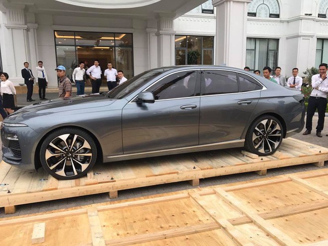 sedan và suv vinfast.sedan,suv vinfast - Sedan và SUV VinFast dự kiến ra mắt tại Việt Nam ngày 20/11 - photo sedan và suv vinfast.sedan,suv vinfast - photo 4 1541843060750357270327 - Sedan và SUV VinFast dự kiến ra mắt tại Việt Nam ngày 20/11
