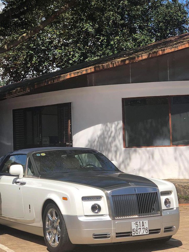 Ông chủ cà phê Trung Nguyên trưng dàn hãng Rolls-Royce, hãng Bently cộng loạt xe sang trị giá trăm tỷ đồng ở Buôn Ma Thuật - Ảnh 3. Ông chủ cà phê Trung Nguyên trưng dàn hãng Rolls-Royce, hãng Bently cộng loạt xe sang trị giá trăm tỷ đồng ở Buôn Ma Thuật - Ảnh 3.