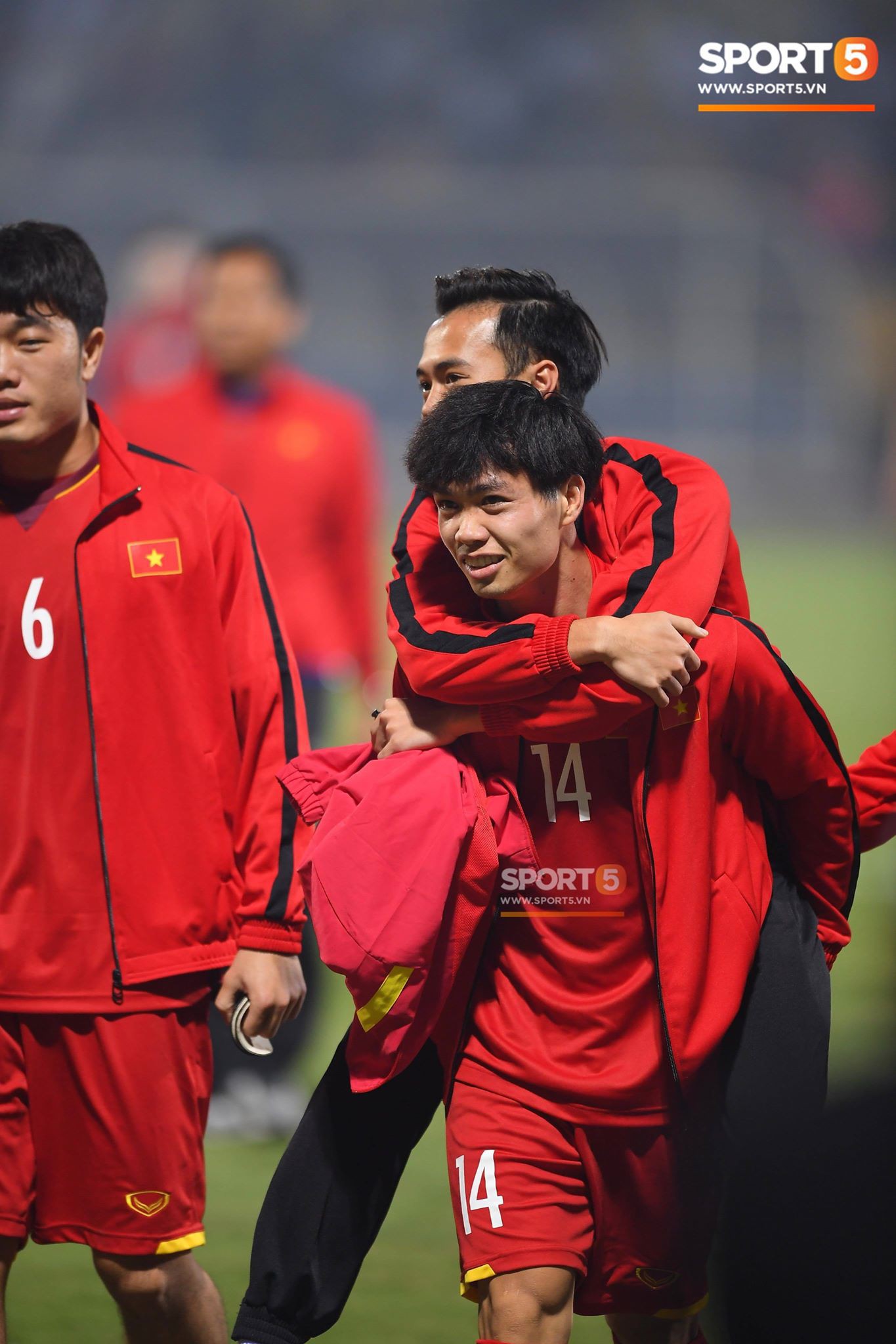 Văn Toàn nói gì về quả penalty gây tranh cãi giúp ĐT Việt Nam thắng  Malaysia  VTVVN