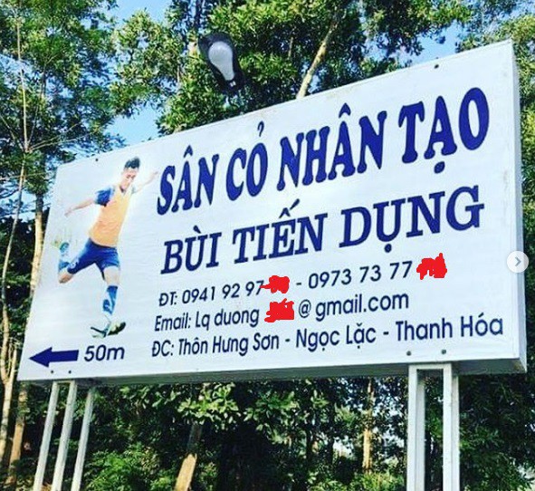 thủ môn tiến dũng và tiền vệ tiến dụng góp vốn xây sân cỏ nhân tạo - Hai anh em nhà thủ môn Bùi Tiến Dũng góp tiền xây sân bóng phục vụ người dân quê nhà - photo thủ môn tiến dũng và tiền vệ tiến dụng góp vốn xây sân cỏ nhân tạo - photo 1 1541210221553145465173 - Hai anh em nhà thủ môn Bùi Tiến Dũng góp tiền xây sân bóng phục vụ người dân quê nhà