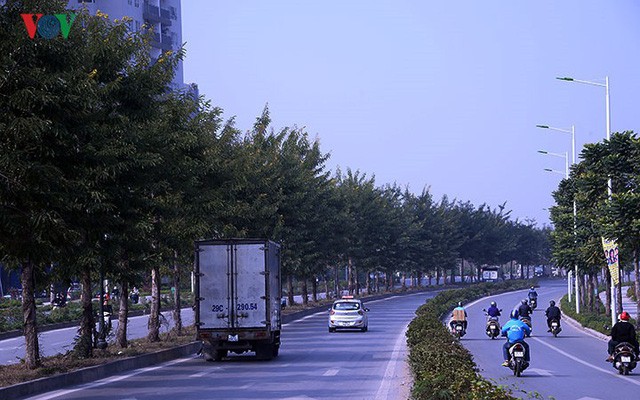  Cận cảnh phố 8 làn xe ở Hà Nội được đề xuất đặt tên Trịnh Văn Bô  - Ảnh 2.