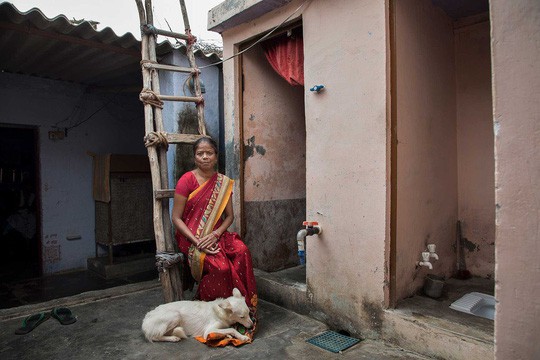 Xây toilet trong nhà - cuộc cách mạng thay đổi cuộc sống của phụ nữ Ấn Độ - Ảnh 2.