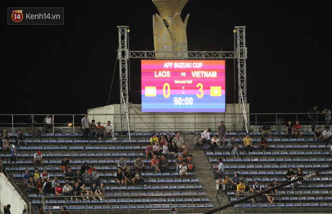aff cup 2018 - Đây mới là lý do khiến cầu thủ Lào chạnh lòng sau trận thua Việt Nam ở AFF Cup 2018 - photo aff cup 2018 - photo 8 1541735881729417824477 - Đây mới là lý do khiến cầu thủ Lào chạnh lòng sau trận thua Việt Nam ở AFF Cup 2018