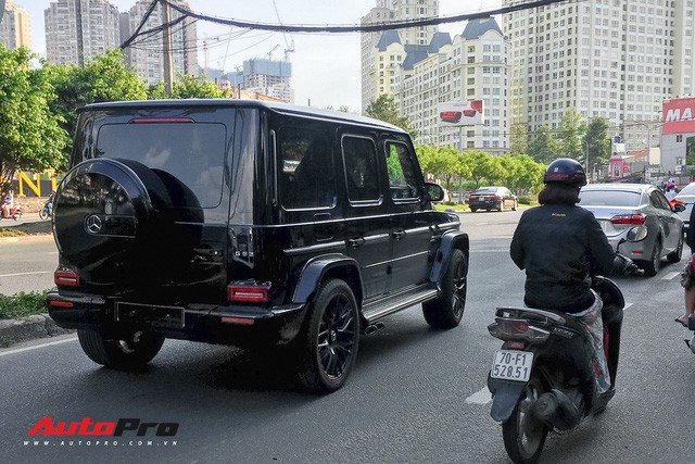 Không phải của Minh “nhựa”, Mercedes-AMG G63 Edition 1 2019 mới nhất của đại gia ngành Y tế? - Ảnh 1.