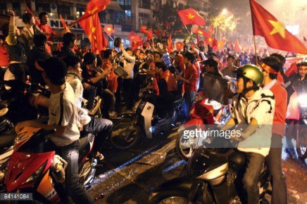 Nhìn lại chặng đường 10 năm cảm xúc của người hâm mộ với 5 dấu mốc đáng nhớ của bóng đá nam Việt Nam - Ảnh 2. Nhìn lại chặng đường 10 năm cảm xúc của người hâm mộ với 5 dấu mốc đáng nhớ của bóng đá nam Việt Nam - Ảnh 2.