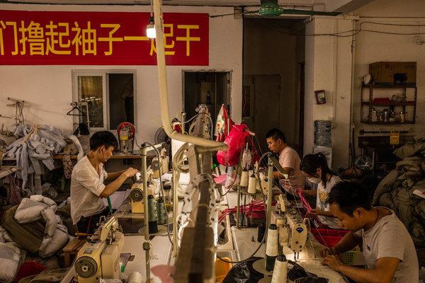 Dấu hiệu rõ ràng nhất cho thấy kinh tế Trung Quốc đang lao đao: Hàng loạt lao động phải về quê ăn Tết sớm tới 2, 3 tháng - Ảnh 4.