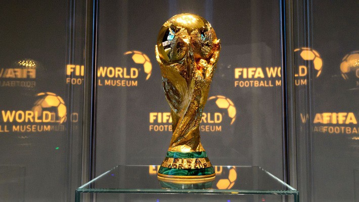 asian cup 2019 - Choáng trước cân nặng của chiếc cúp Asian Cup 2019 – giải đấu ĐT Việt Nam sắp tham dự chỉ sau ít ngày nữa - photo asian cup 2019 - photo 3 15454798361971924755792 - Choáng trước cân nặng của chiếc cúp Asian Cup 2019 – giải đấu ĐT Việt Nam sắp tham dự chỉ sau ít ngày nữa