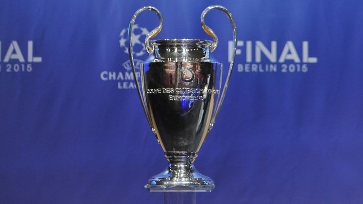 asian cup 2019 - Choáng trước cân nặng của chiếc cúp Asian Cup 2019 – giải đấu ĐT Việt Nam sắp tham dự chỉ sau ít ngày nữa - photo asian cup 2019 - photo 4 15454798361991288427676 - Choáng trước cân nặng của chiếc cúp Asian Cup 2019 – giải đấu ĐT Việt Nam sắp tham dự chỉ sau ít ngày nữa