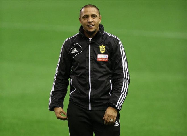 roberto carlos - Huyền thoại Roberto Carlos bất ngờ nộp hồ sơ ứng tuyển tại Indonesia - photo roberto carlos - photo 1 15438287118051046806929 - Huyền thoại Roberto Carlos bất ngờ nộp hồ sơ ứng tuyển tại Indonesia
