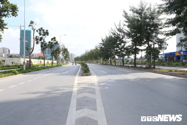  Ảnh: Cận cảnh phố 8 làn xe ở Hà Nội mang tên nhà tư sản Trịnh Văn Bô  - Ảnh 3.