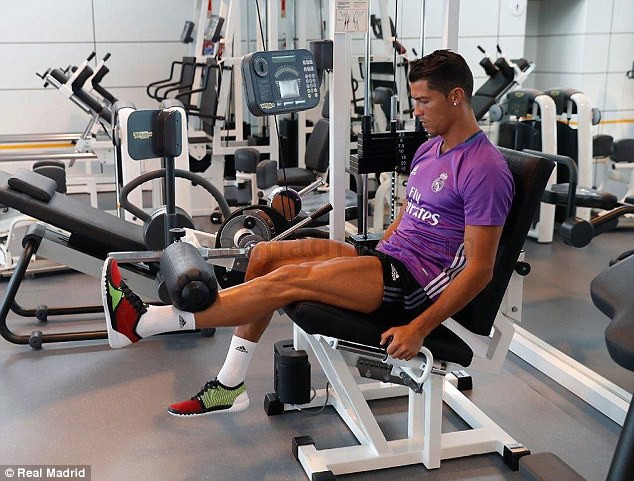 Cristiano Ronaldo: Câu chuyện thành công của chiến thần đi lên từ nỗ lực  - Ảnh 11.