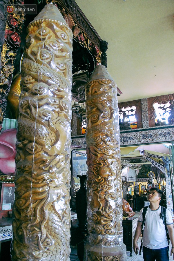 Gặp người chế tác cặp nến khủng nặng cả tấn lập kỷ lục Guinness Việt Nam, được bán với giá 300 triệu đồng - Ảnh 11.