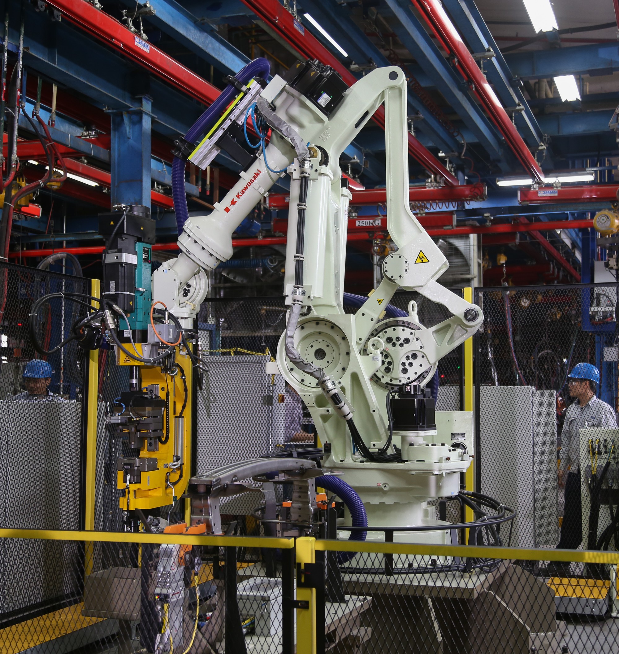 Xuất xưởng một chiếc xe hơi cần những bước gì?