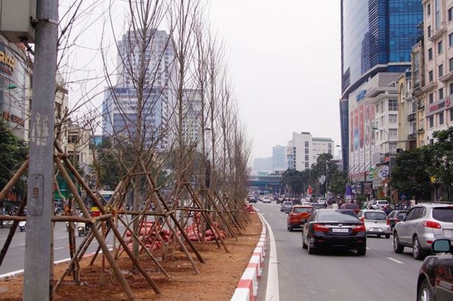 Ngắm đường 10 làn xe đẹp nhất Việt Nam tại Hà Nội - Ảnh 3.