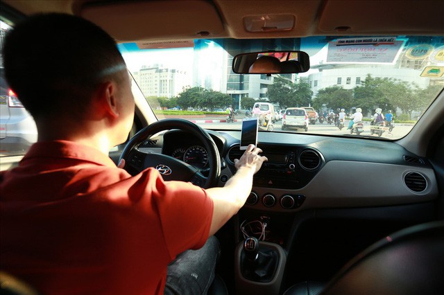 Uber biến mất tại Việt Nam sau ngày 8.4: Bớt cạnh tranh, khách hàng, lái xe có bị thiệt? - Ảnh 1.