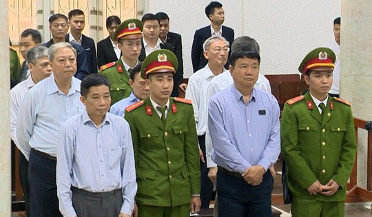 Ông Đinh La Thăng lãnh 18 năm tù, bồi thường 600 tỉ đồng - Ảnh 2.