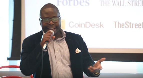 Chuyên gia tiền mã hóa đang phát sóng trực tiếp trên YouTube thì bị hacker đánh cắp 2 triệu USD Ethereum - Ảnh 1. Chuyên gia tiền mã hóa đang phát sóng trực tiếp trên YouTube thì bị hacker đánh cắp 2 triệu USD Ethereum - Ảnh 1.