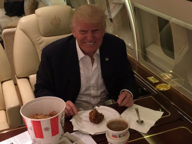 Thói quen ăn uống và tập thể dục khác một trời một vực của Barack Obama và Donald Trump: Chỉ có một điểm chung duy nhất! - Ảnh 1. Thói quen ăn uống và tập thể dục khác một trời một vực của Barack Obama và Donald Trump: Chỉ có một điểm chung duy nhất! - Ảnh 1.