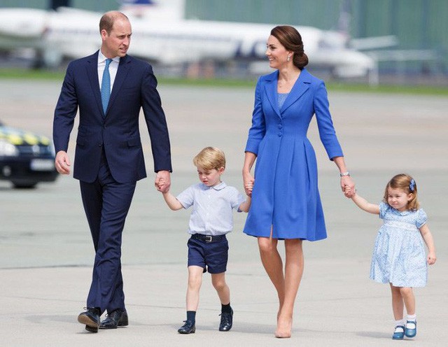  Giấy khai sinh của con trai thứ 3 tiết lộ nghề nghiệp đặc biệt của hoàng tử William và Công nương Kate  - Ảnh 8.