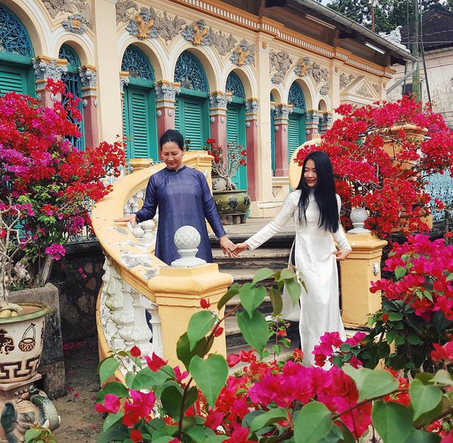 Doanh nhân Đoàn Thu Thủy và những lần dạy con gây bão: Trước khi mong con thành danh, hãy giáo dục con thành người đã! - Ảnh 1. Doanh nhân Đoàn Thu Thủy và những lần dạy con gây bão: Trước khi mong con thành danh, hãy giáo dục con thành người đã! - Ảnh 1.