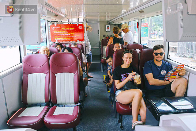 Đìu hiu khách Việt nhưng xe buýt 2 tầng ở Hà Nội vẫn khiến nhiều khách nước ngoài xếp hàng dài mua vé trải nghiệm - Ảnh 2.
