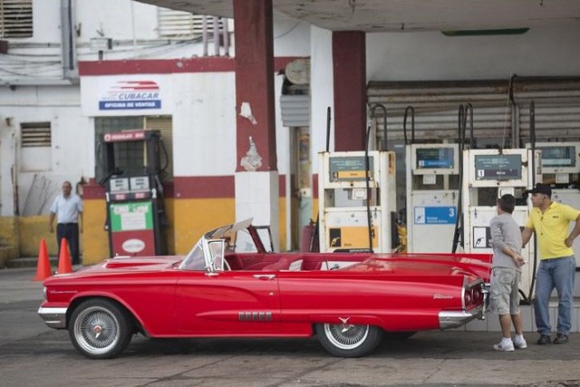Ảnh: Vẻ đẹp hớp hồn của các xe ô tô cổ trên các góc phố nẻo đường Cuba - Ảnh 6.
