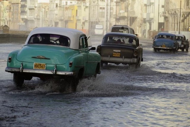 Ảnh: Vẻ đẹp hớp hồn của các xe ô tô cổ trên các góc phố nẻo đường Cuba - Ảnh 8.
