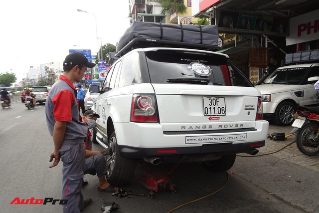 Bộ 3 Range Rover Sport Supercharged của ông chủ Trung Nguyên được chăm sóc trước hành trình siêu xe đình đám - Ảnh 1. Bộ 3 Range Rover Sport Supercharged của ông chủ Trung Nguyên được chăm sóc trước hành trình siêu xe đình đám - Ảnh 1.