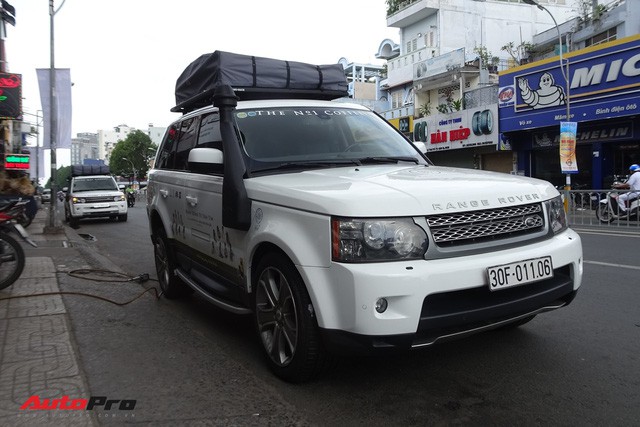 Bộ 3 Range Rover Sport Supercharged của ông chủ Trung Nguyên được chăm sóc trước hành trình siêu xe đình đám - Ảnh 2. Bộ 3 Range Rover Sport Supercharged của ông chủ Trung Nguyên được chăm sóc trước hành trình siêu xe đình đám - Ảnh 2.