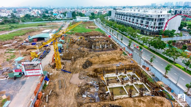  Ngổn ngang dự án khu đô thị 2 tỷ đô ven bờ sông đẹp nhất Sài Gòn sau gần 10 năm đầu tư  - Ảnh 11.