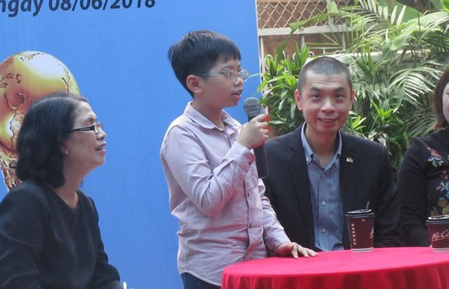  Một cậu bé Việt Nam được ra sân trong trận chung kết World Cup 2018  - Ảnh 2.
