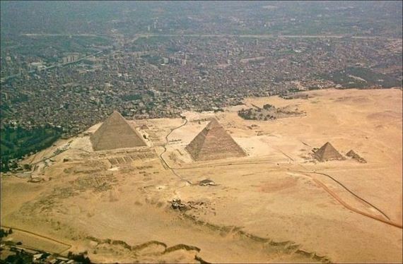 Chuyến đi ác mộng tới Ai Cập của blogger du lịch: An ninh bất ổn, lừa đảo khắp nơi, nơi tôn kính thành chợ trời, kim tự tháp thì nằm kế… KFC - Ảnh 6.