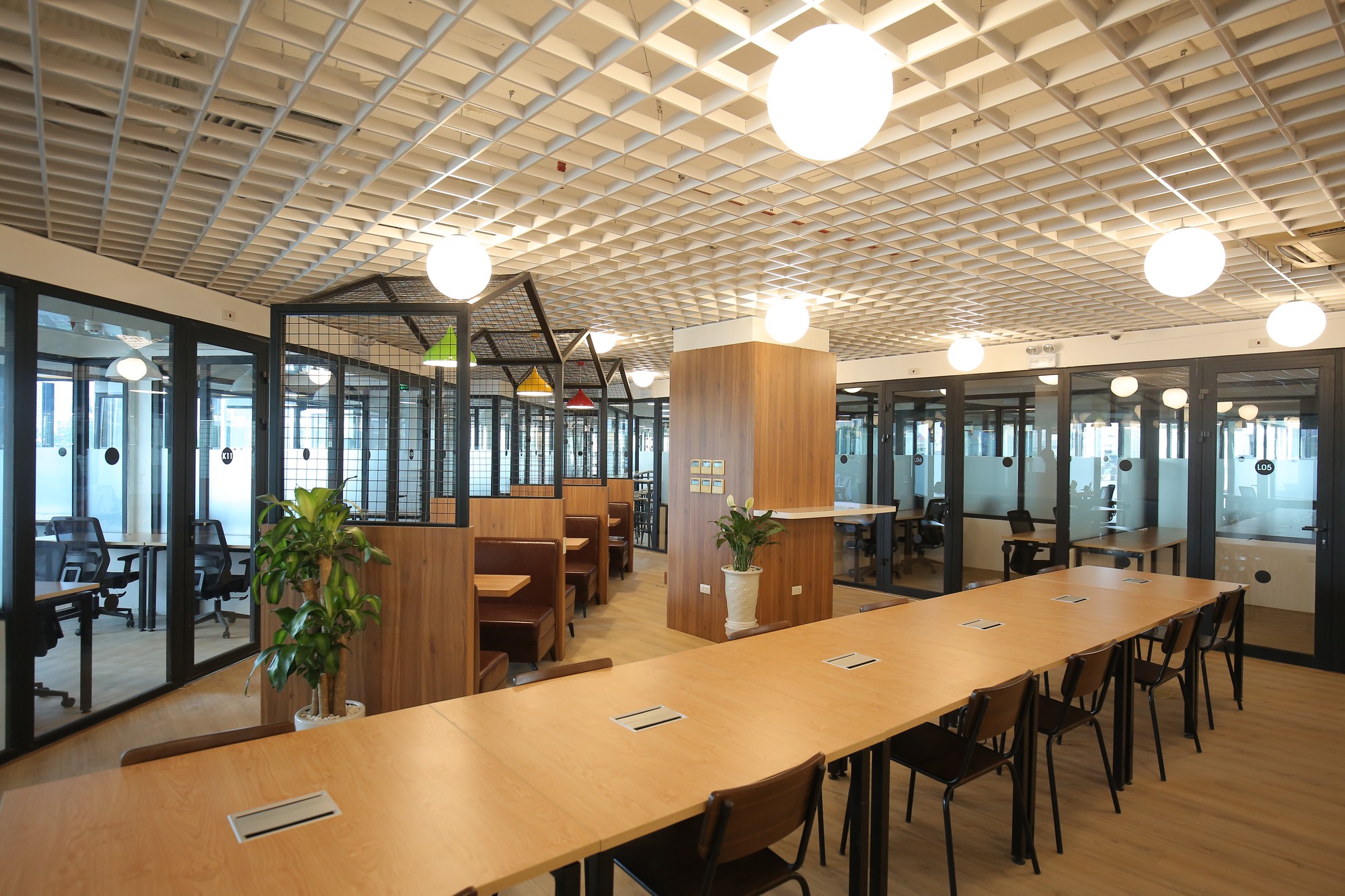 van-phong-coworking-cho-freelancer-tai-Ha-Noi-gia-re