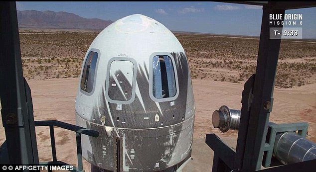 Jeff Bezos tính phí 300.000 USD cho một chuyến du hành vào vũ trụ - Ảnh 4.