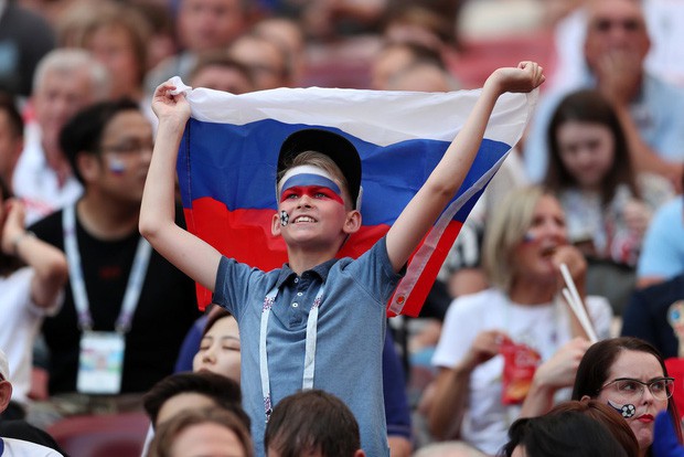 Tột cùng vui sướng, người Nga mơ về ngôi vô địch World Cup 2018 - Ảnh 8.