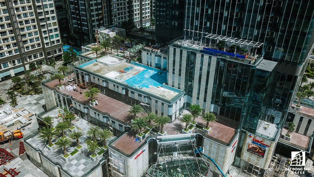  Cận cảnh tòa nhà cao nhất Việt Nam chuẩn bị khai trương trung tâm thương mại Vincom Center Landmark 81  - Ảnh 9.