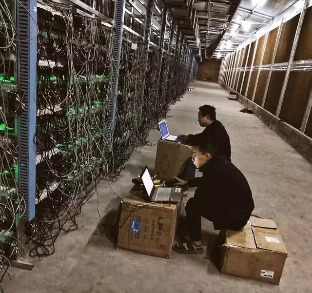 Trung Quốc: Từ chủ tiệm net thành chủ mỏ tiền mã hóa, mua cả trạm thủy điện để đào bitcoin - Ảnh 4. Trung Quốc: Từ chủ tiệm net thành chủ mỏ tiền mã hóa, mua cả trạm thủy điện để đào bitcoin - Ảnh 4.
