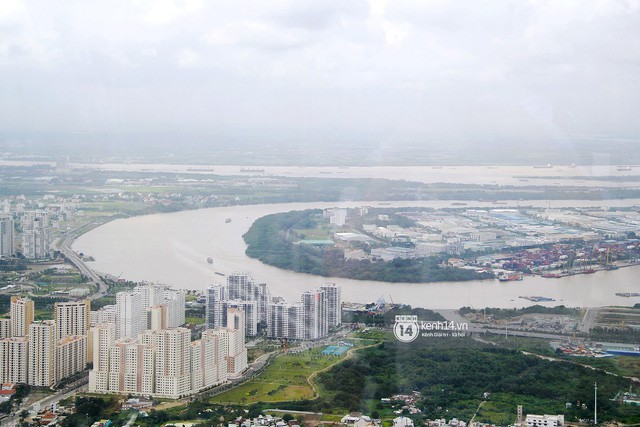  Chùm ảnh: Đứng ở tầng cao nhất Landmark 81, nhìn toàn cảnh Sài Gòn đẹp và bình yên đến thế!  - Ảnh 11.