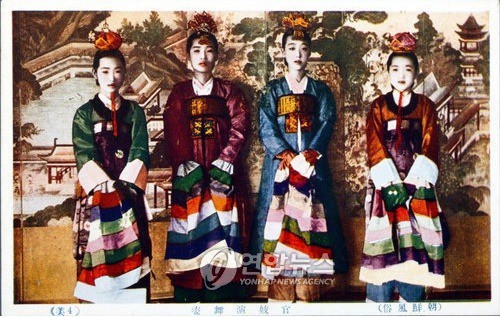 Những nàng gisaeng sắc nước hương trời từng làm hàng triệu nam nhân Hàn Quốc si mê 100 năm trước - Ảnh 2.