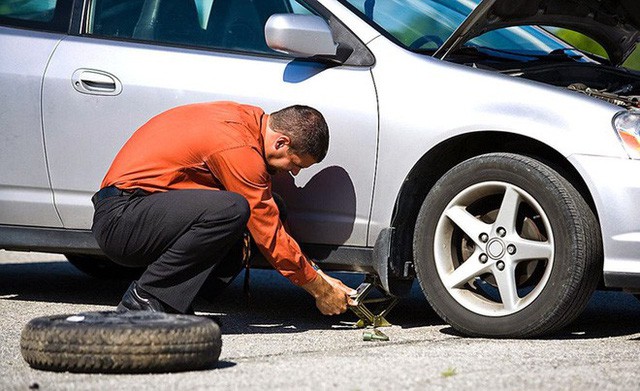 Ngày càng có nhiều hãng sản xuất ô tô bỏ lốp dự phòng, bạn sẽ bất ngờ khi biết lý do - Ảnh 3. Ngày càng có nhiều hãng sản xuất ô tô bỏ lốp dự phòng, bạn sẽ bất ngờ khi biết lý do - Ảnh 3.