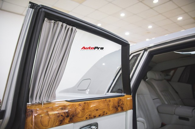 Soi chi tiết Rolls-Royce của Khải Silk đang rao bán 9 tỷ đồng - Ảnh 29. Soi chi tiết Rolls-Royce của Khải Silk đang rao bán 9 tỷ đồng - Ảnh 29.