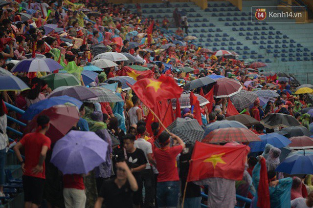  CĐV bần thần trước thất bại của Olympic Việt Nam, nhưng vẫn tự hào vì những gì các cầu thủ đã làm được  - Ảnh 52.