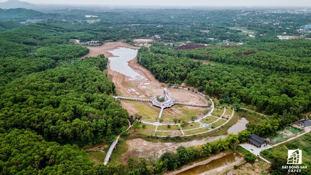  Cận cảnh dự án công viên lạ 15 năm bỏ hoang ở Huế bỗng dưng hút khách nước ngoài  - Ảnh 18.