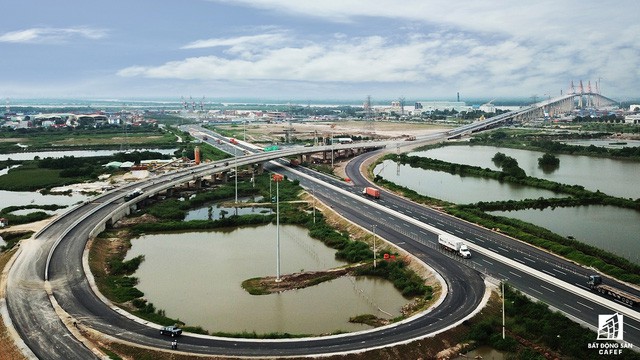  Một ngày trước khi thông xe, nhìn toàn cảnh cao tốc Hạ Long - Hải Phòng và cầu Bạch Đằng gần 15 nghìn tỷ từ trên cao  - Ảnh 10.